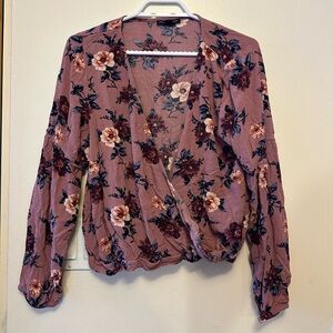 American Eagle long sleeve floral top
